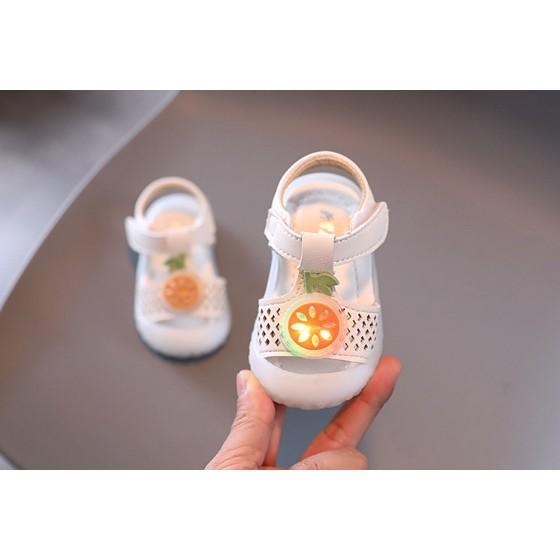 Sandal tập đi đính con vịt đáng yêu cho bé gái 0-2 tuổi