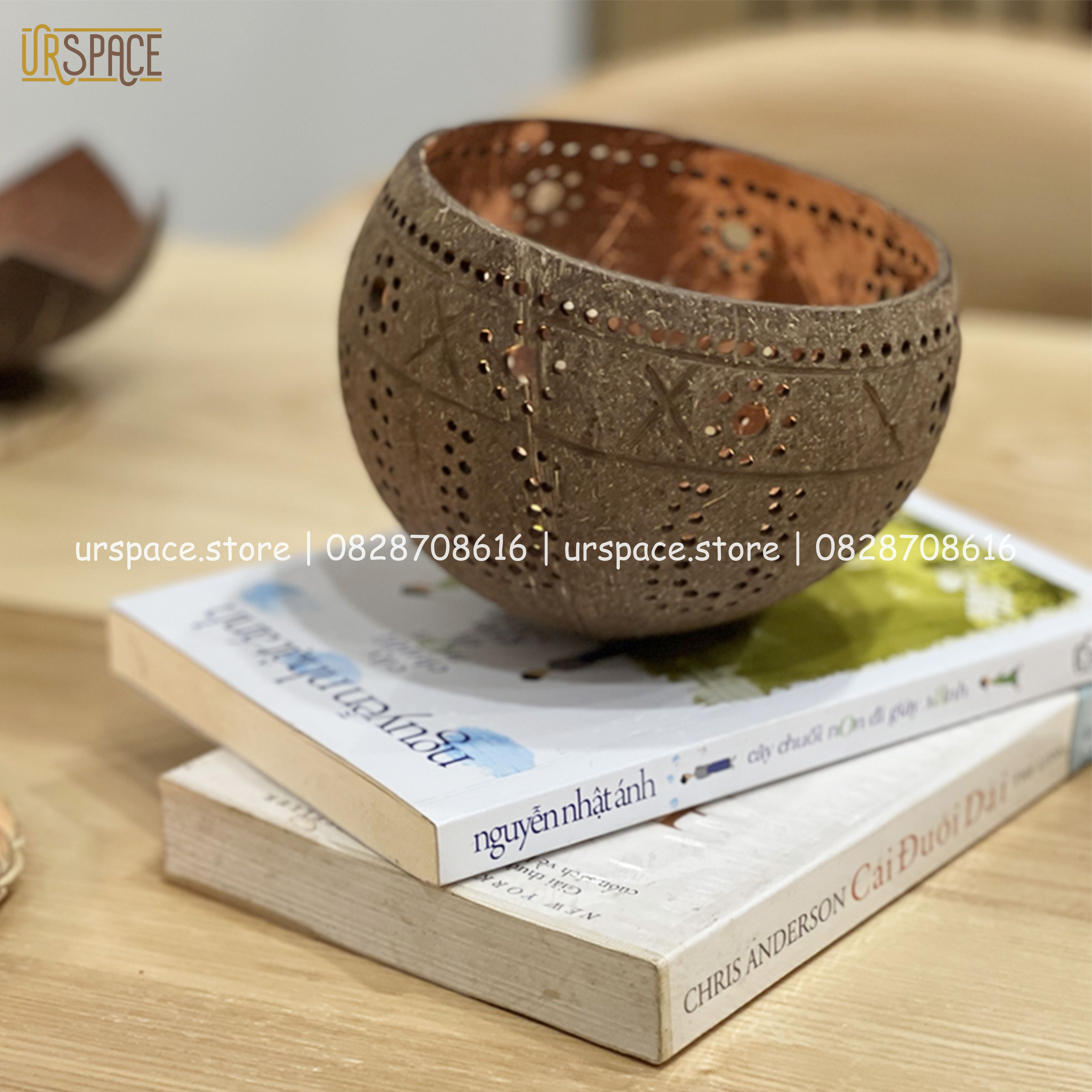 Đèn gáo dừa đèn Trung thu, đèn Hallowen, đèn trang trí spa kèm nến/ Coconut shell candle holder for home decor