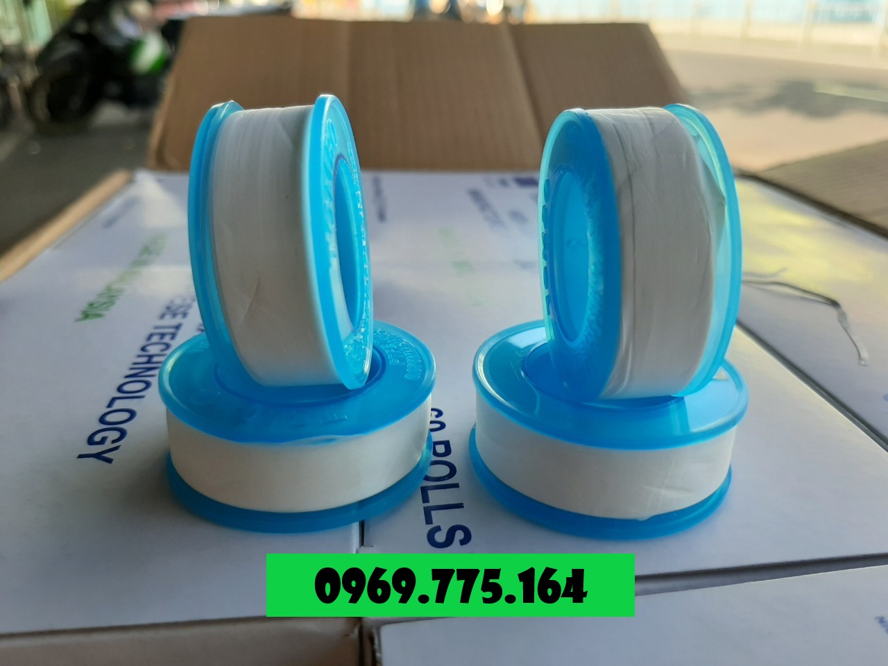 Hộp 60 cuộn băng keo cao su non Tombo-0006