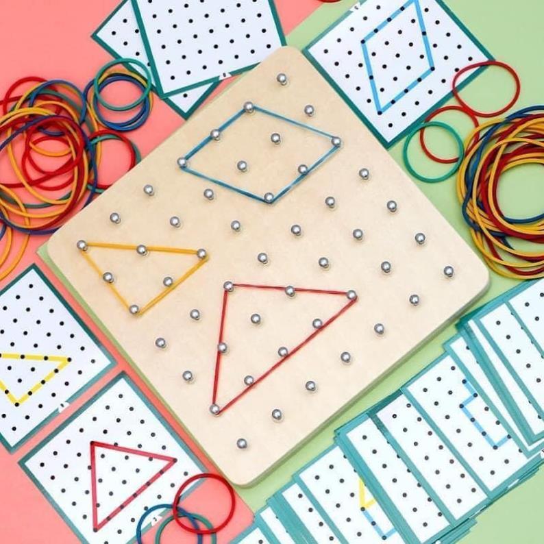 Rubber band Board SALE SẬP SÀN Bảng gỗ với dây chun tạo hình giáo cụ Montessori