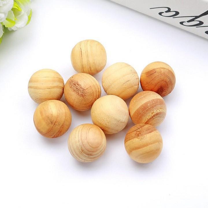 Viên Gỗ Long Não Tròn Khử Mùi Đuổi Côn Trùng Thích Hợp Tủ Kệ Quần Áo