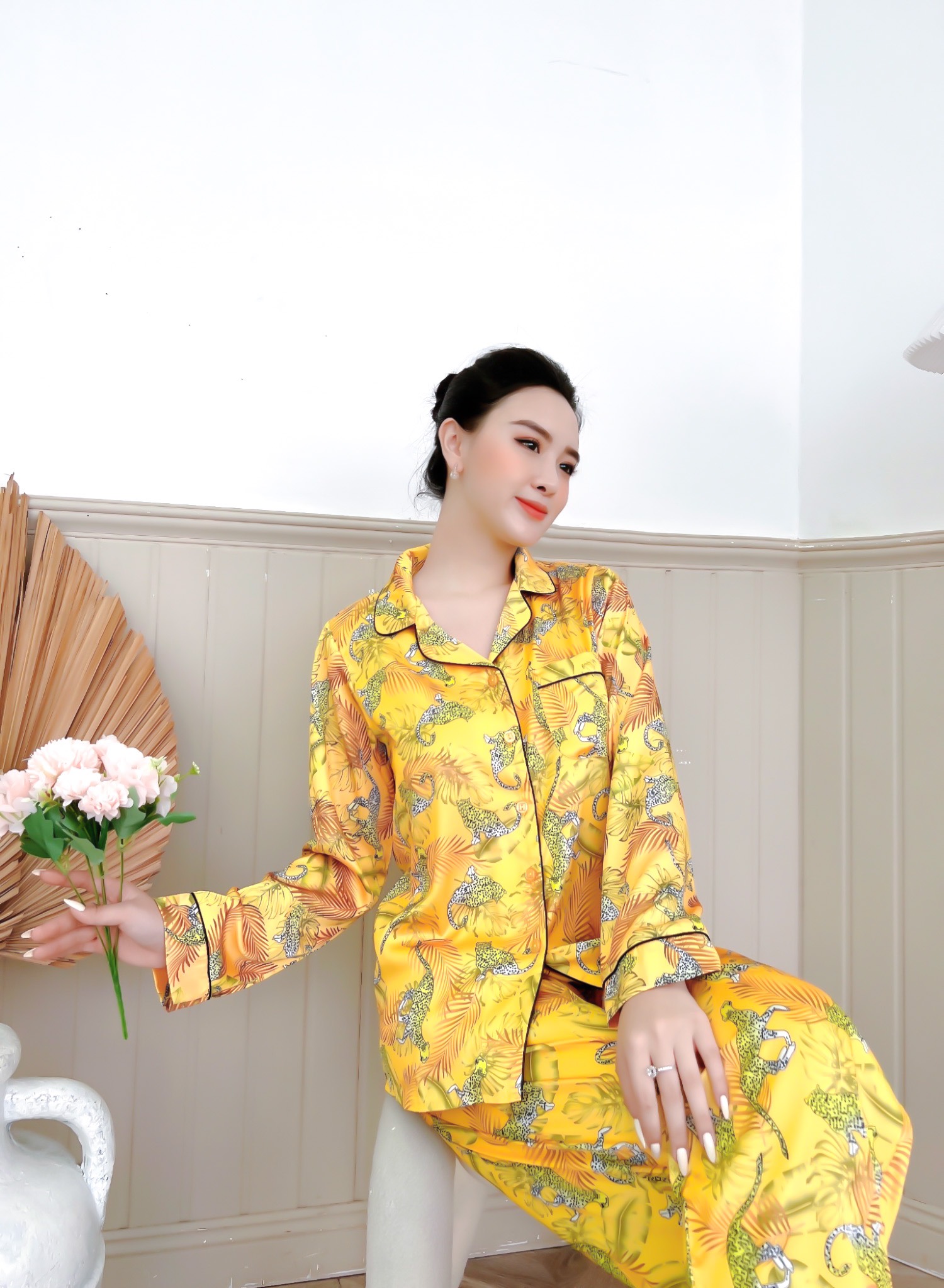 Đồ ngủ nữ pyjama tay dài quần dài họa tiết HW1004 đồ ngủ đẹp lụa Pháp cao cấp, mềm mịn - RELAX