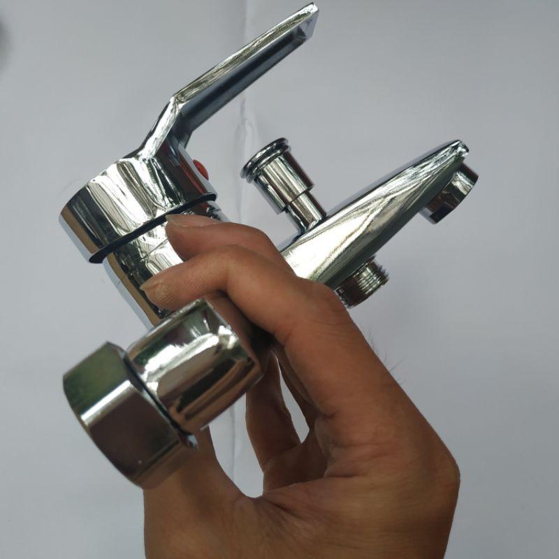 Củ sen tắm nóng lạnh kèm tay sen inox bóng kiểu tròn