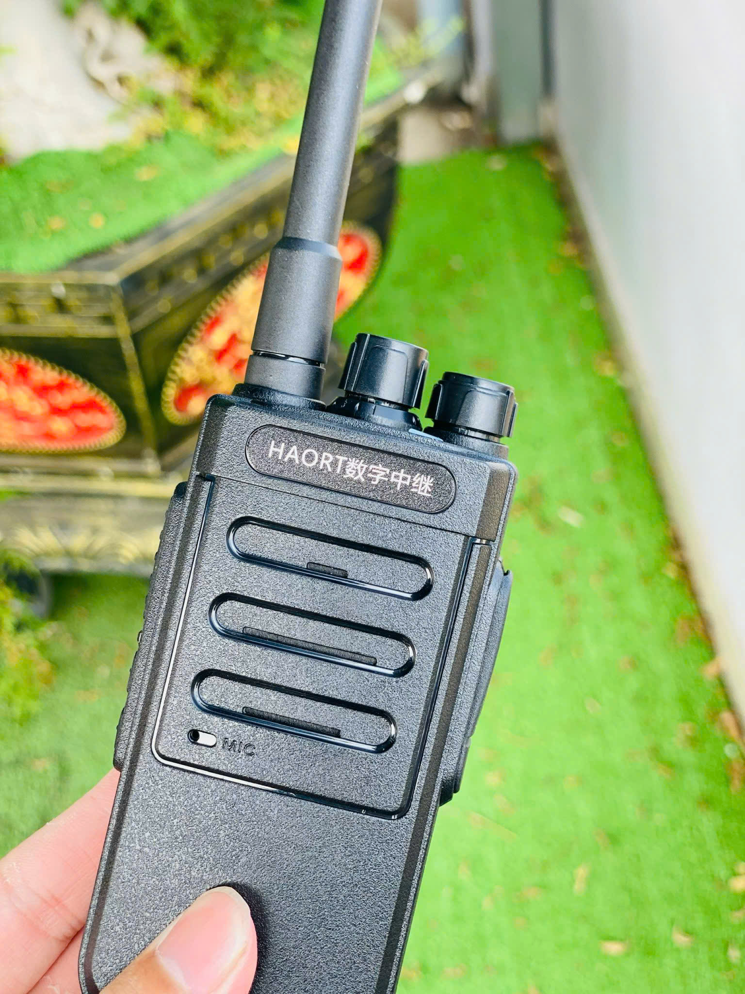 Bộ Đàm 16 Kênh HR505 Sóng UHF Công Suất 5W Pin Sạc Dung lượng 4800mAh Sử dụng 5-20 Tiếng Dùng Cho Nhà Xưởng, Trường Học, Bệnh Viện hàng nhập khẩu