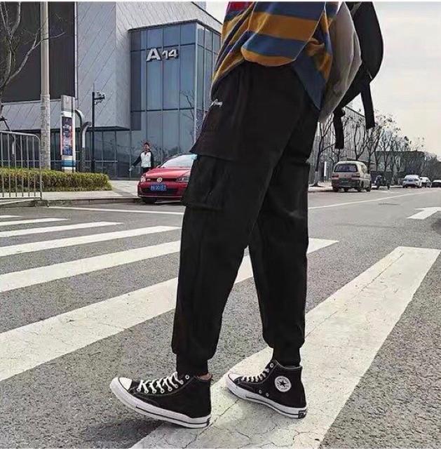 Quần jogger kaki túi hộp