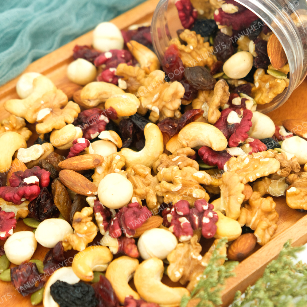 Hạt dinh dưỡng mix 8 loại TANU NUTS, ngũ cốc granola ăn kiêng giảm cân tốt cho người tập yoga, bà bầu