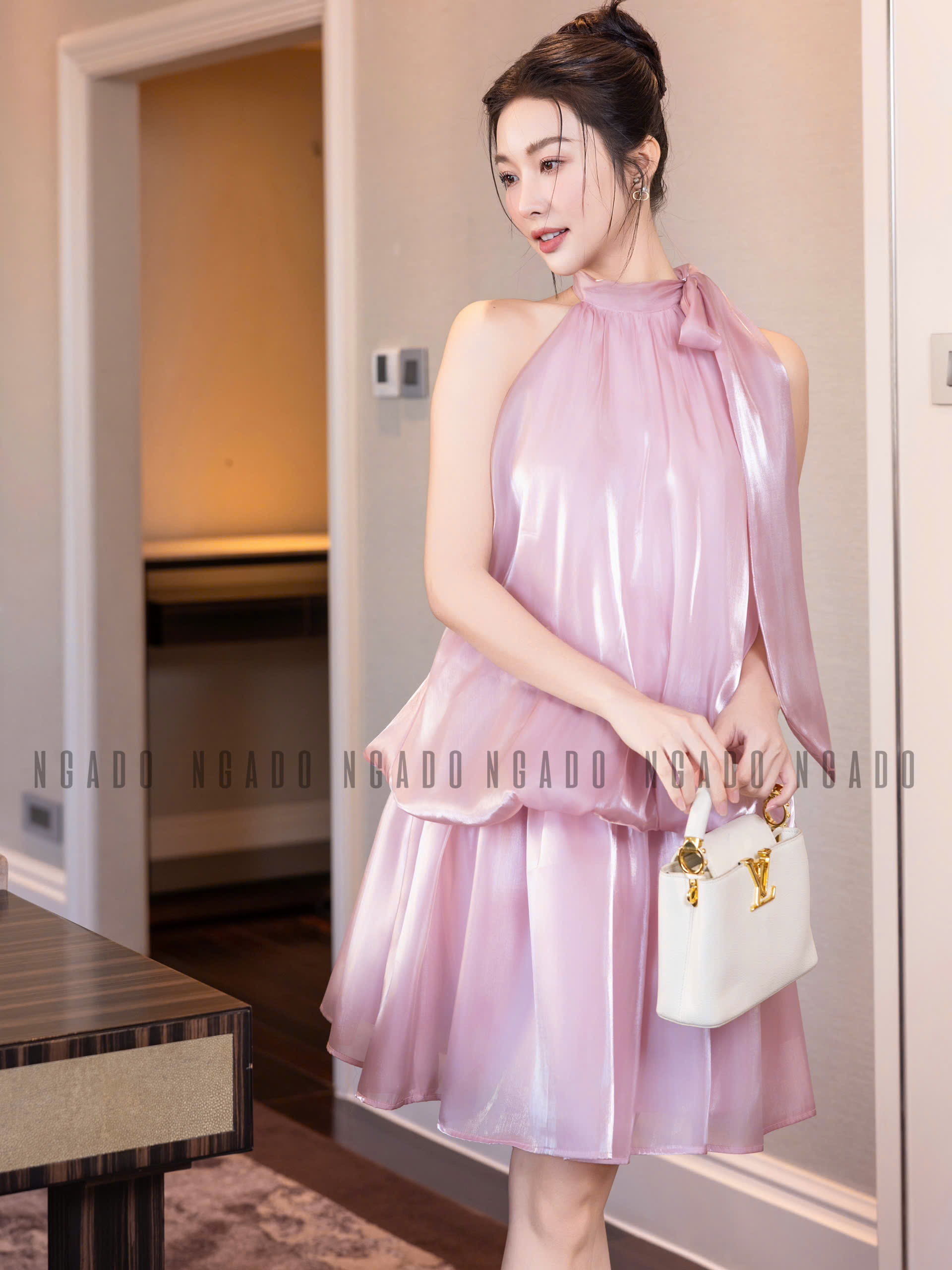 Đầm yếm hồng cột nơ NGADO , đầm yếm , đầm kiểu Nữ , đầm dự tiệc