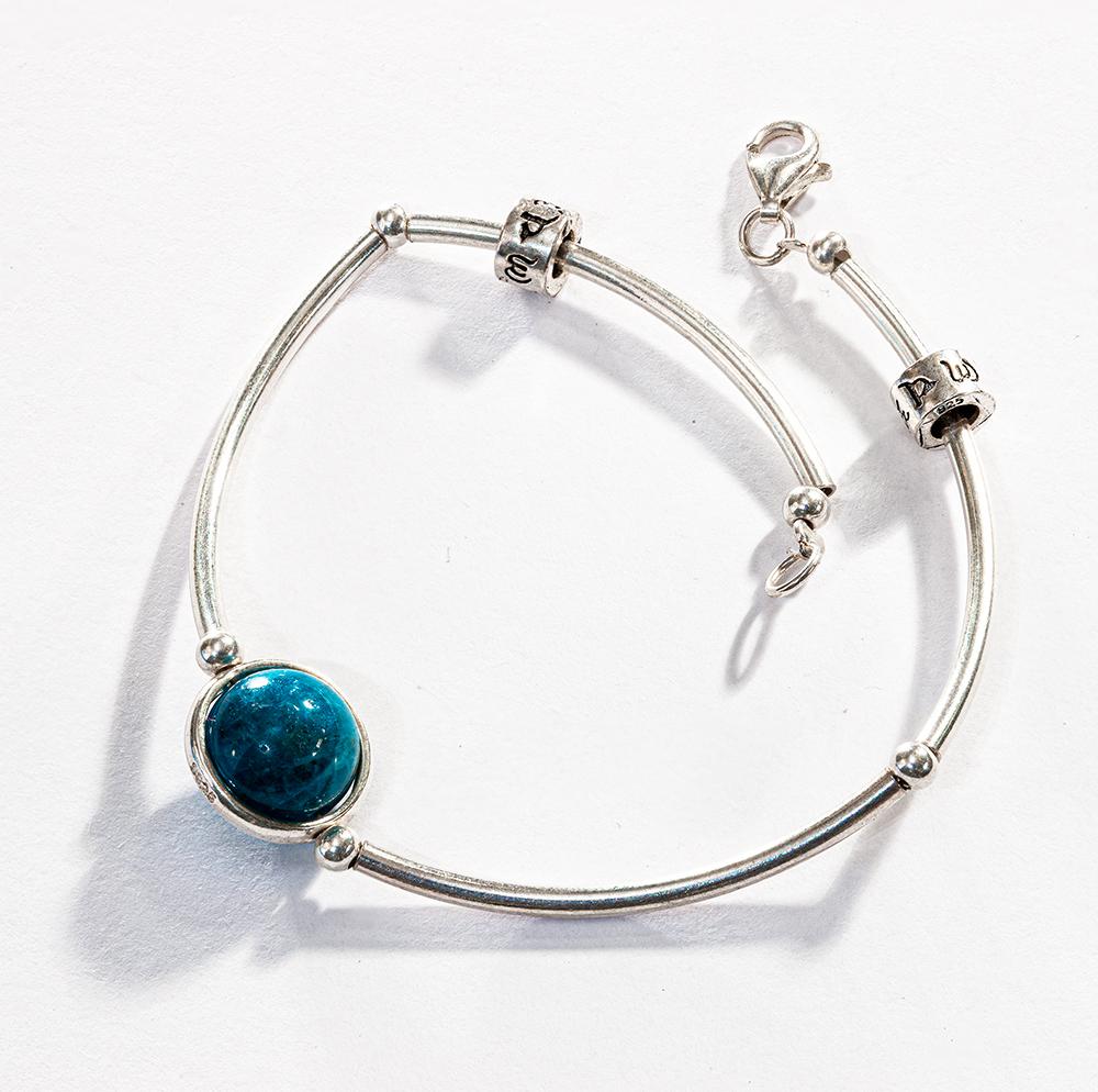 Vòng tay phong thủy đá Azulite tự nhiên mix charm bạc lục tự chú VK004