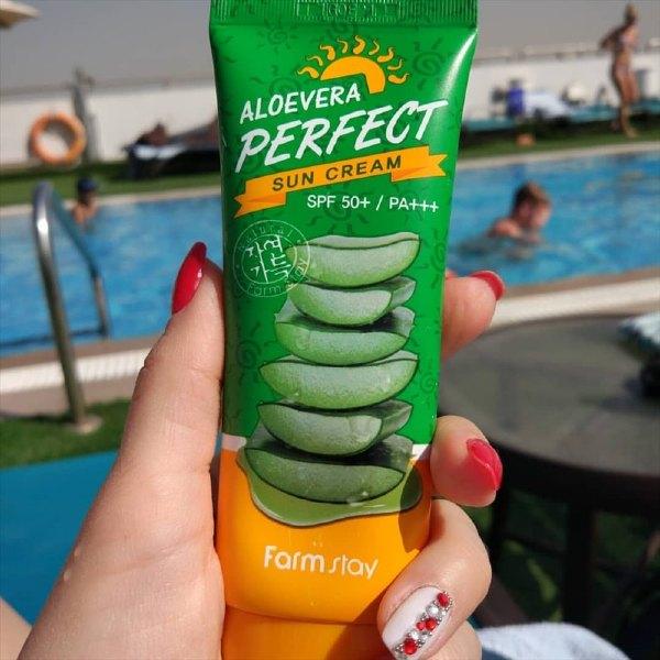 Kem Chống Nắng Tính Chất Nha Đam Aloevera Perfect Sun Cream SPF50+ PA+++ 70g - Hàng Chính Hãng