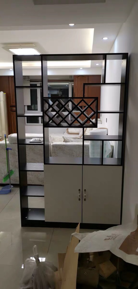 KỆ TRANG TRÍ PHÒNG KHÁCH, KIÊM TỦ RƯỢU, KIÊM VÁCH NGĂN PHÒNG TR604 (C2m x R1m5, có ô rượu, màu trắng - đen