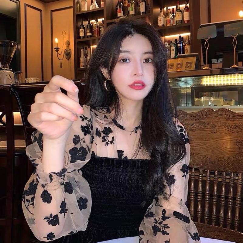Áo pelum đuôi cá nhung mix sơmi voan hoa