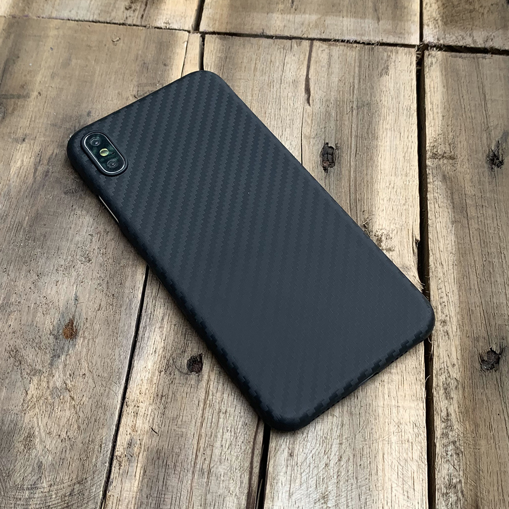Ốp lưng siêu mỏng, vân carbon dành cho iPhone XS Max - Màu đen