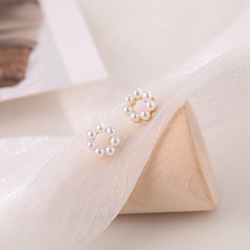 Khuyên tai tròn đính ngọc phong cách hàn quốc