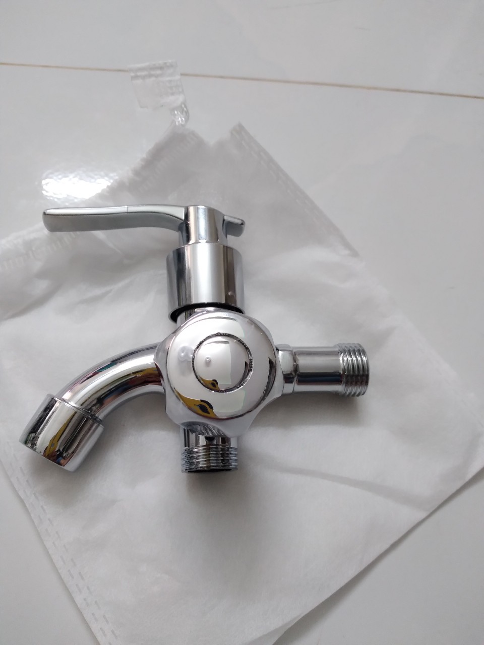 Củ sen lạnh- vòi nước nhà tắm -củ sen 2 đường nước giá rẻ