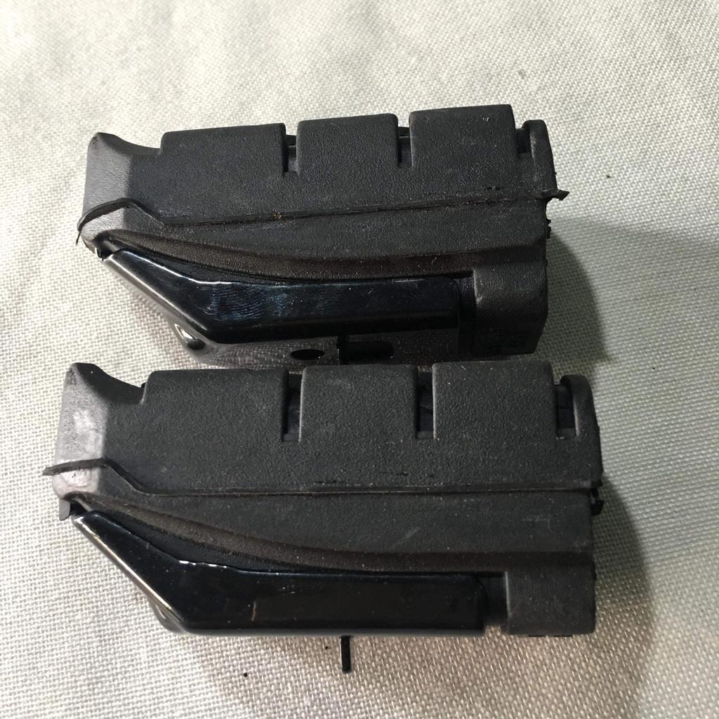 Cặp gác chân trước winner v1