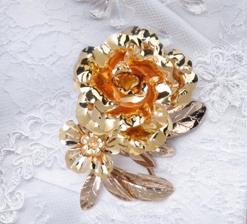 Hoa hồng cài áo mạ vàng 24k