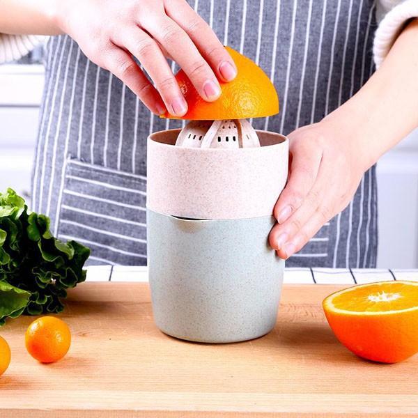 Dụng cụ vắt cam làm từ lúa mạch