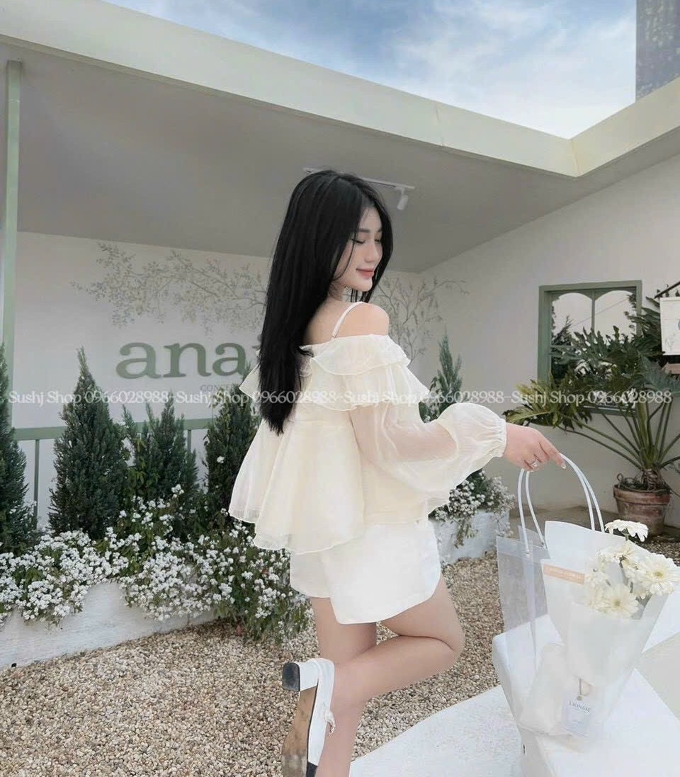 SET ÁO VOAN TRỄ VAI DÂY TAY DÀI BỒNG SUÔNG TRƠN BÈO + QUẦN SHORTS NGẮN ỐNG RỘNG LƯNG CAO ĐI BIỂN ĐI CHƠI DẠO PHỐ ĐI TIỆC