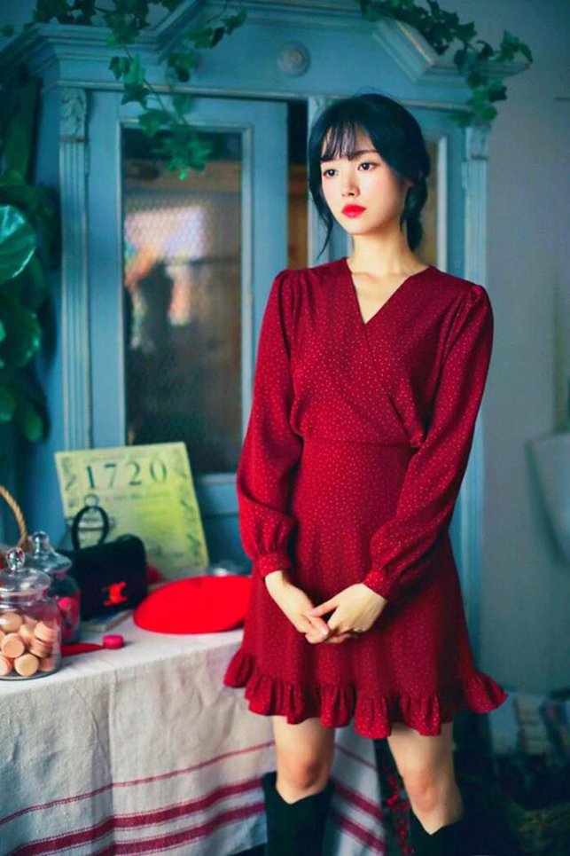 Đầm bi nhí cổ V đắp chéo đuôi cá EINVI DRESS