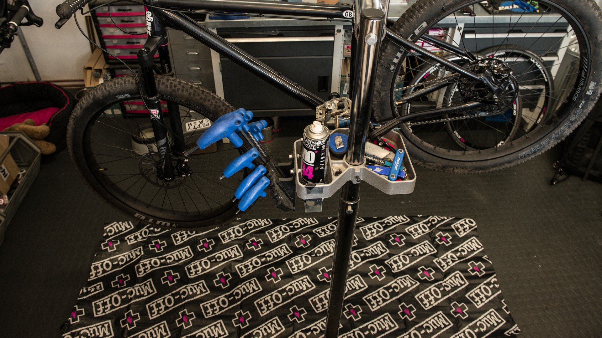 Thảm Lót Xe Đạp Đa Năng Muc Off Bike Mat