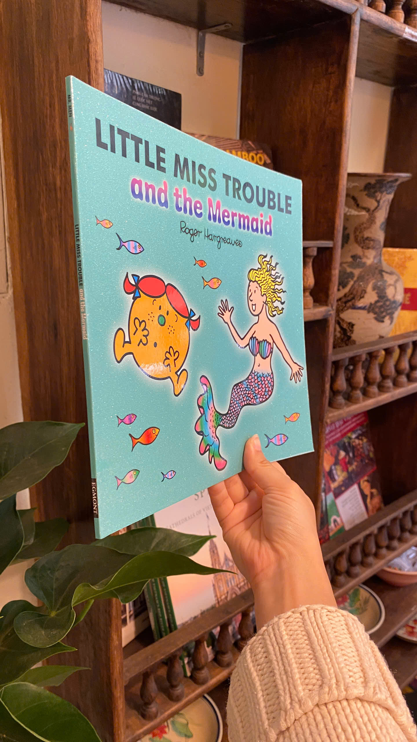 Sách - Little Miss Trouble and the Mermaid by Roger Hargreaves | Children's English Picture Book