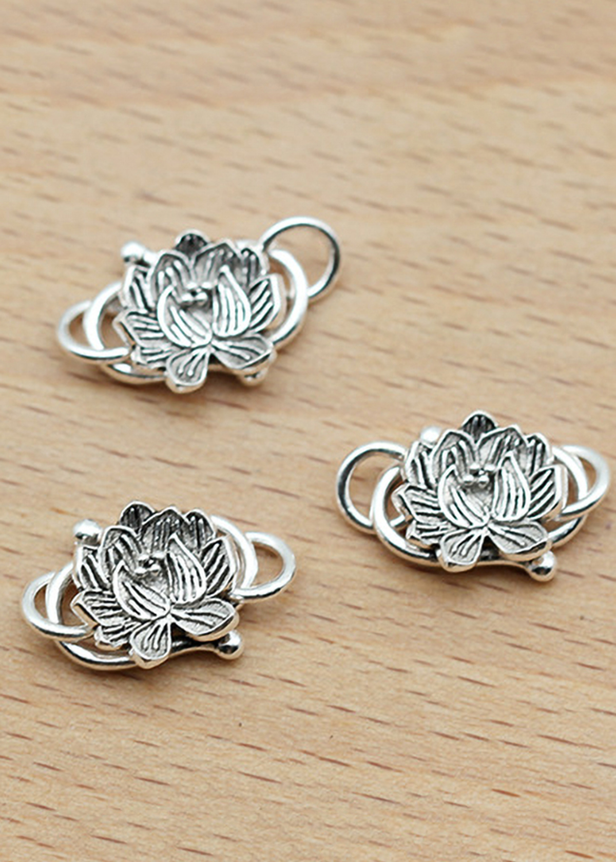 Combo 2 cái charm bạc móc khóa hình hoa sen kết vòng tay, dây chuỗi - Ngọc Quý Gemstones