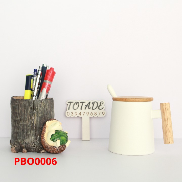 Ly, cốc bằng gốm thân vát màu trắng | Quai cầm bằng gỗ | Phong cách Nhật Bản | CMU0010