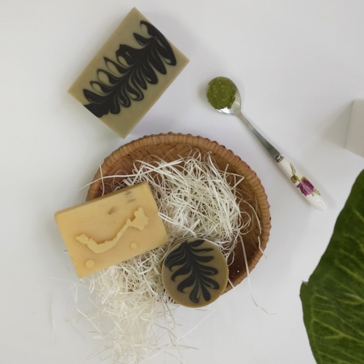 Xà Phòng Chùm Ngây Handmade Moris - Moringa Soap, 100% từ thiên nhiên, an toàn cho mọi nhà - Hương