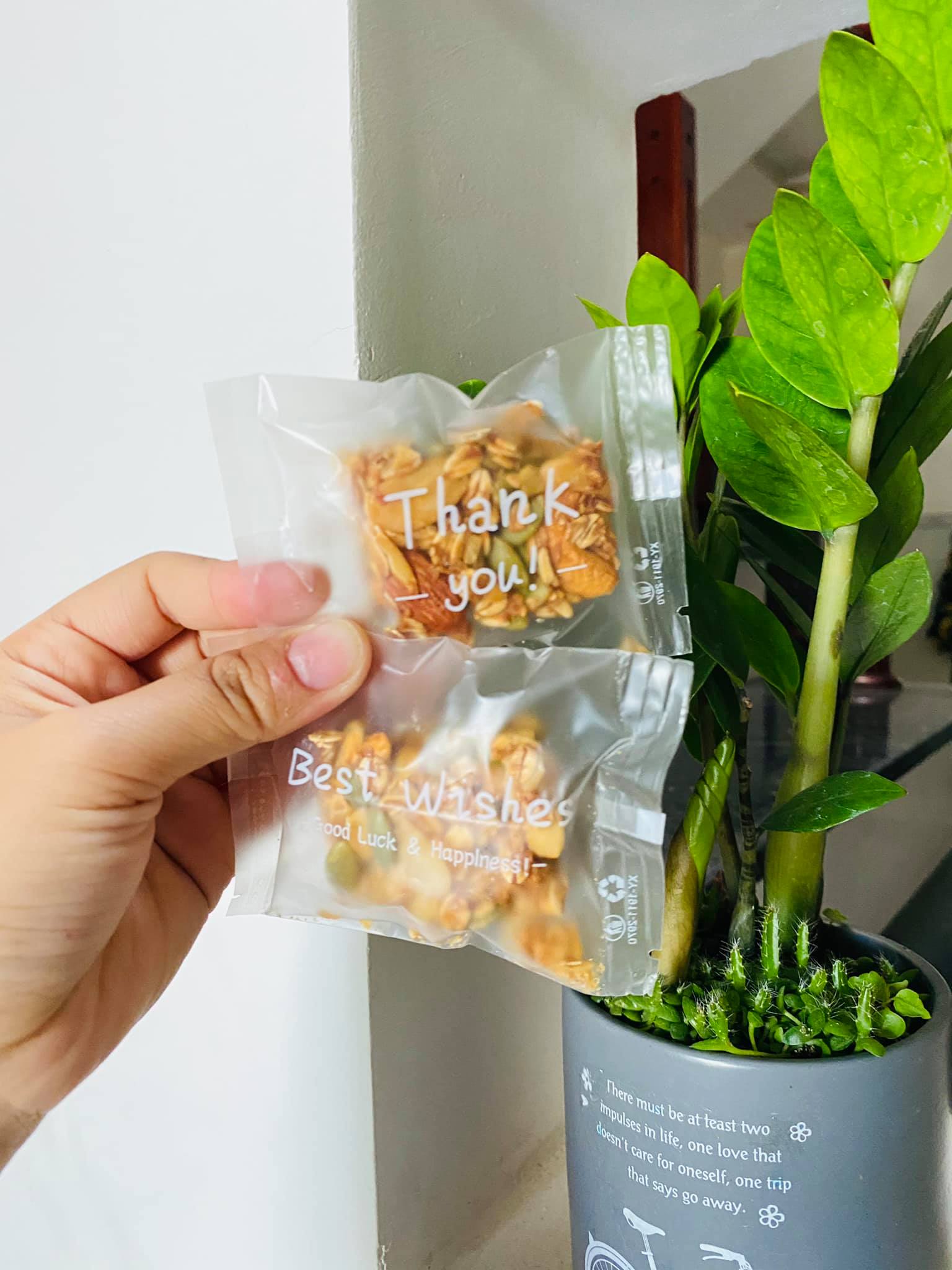 Thanh Granola bar siêu hạt - 100% vị ngọt hoàn toàn từ mật ong và đa dạng các loại hạt dinh dưỡng nhà HOLINUT