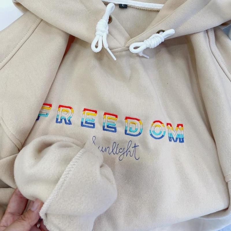 Áo Hoodie Nỉ Lót Bông form rộng chữ thêu FREEDOM màu kem unisex
