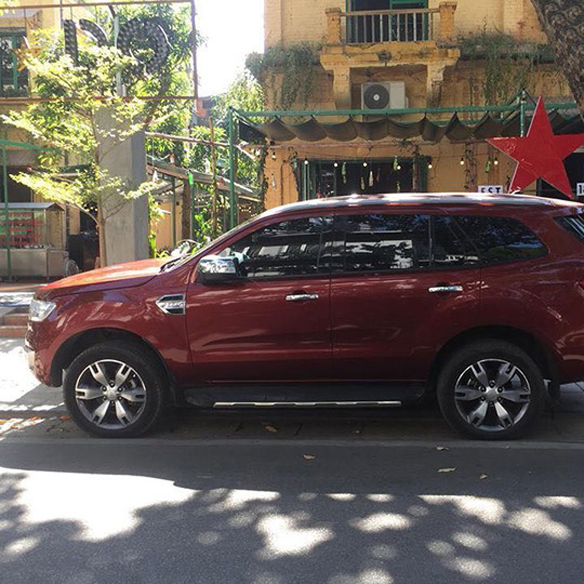 Bộ Rèm Chắn Nắng Nam Châm Theo Xe Dành Cho Các Dòng Xe Ô Tô Ford