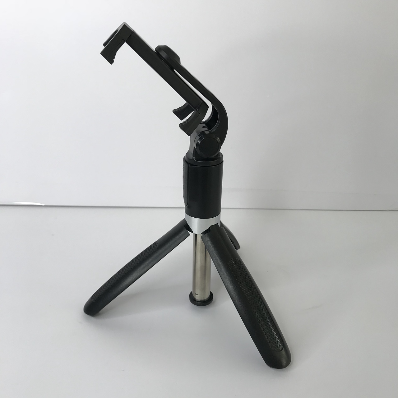 Gậy tự sướng bluetooth tripod L01 - Hàng nhập khẩu