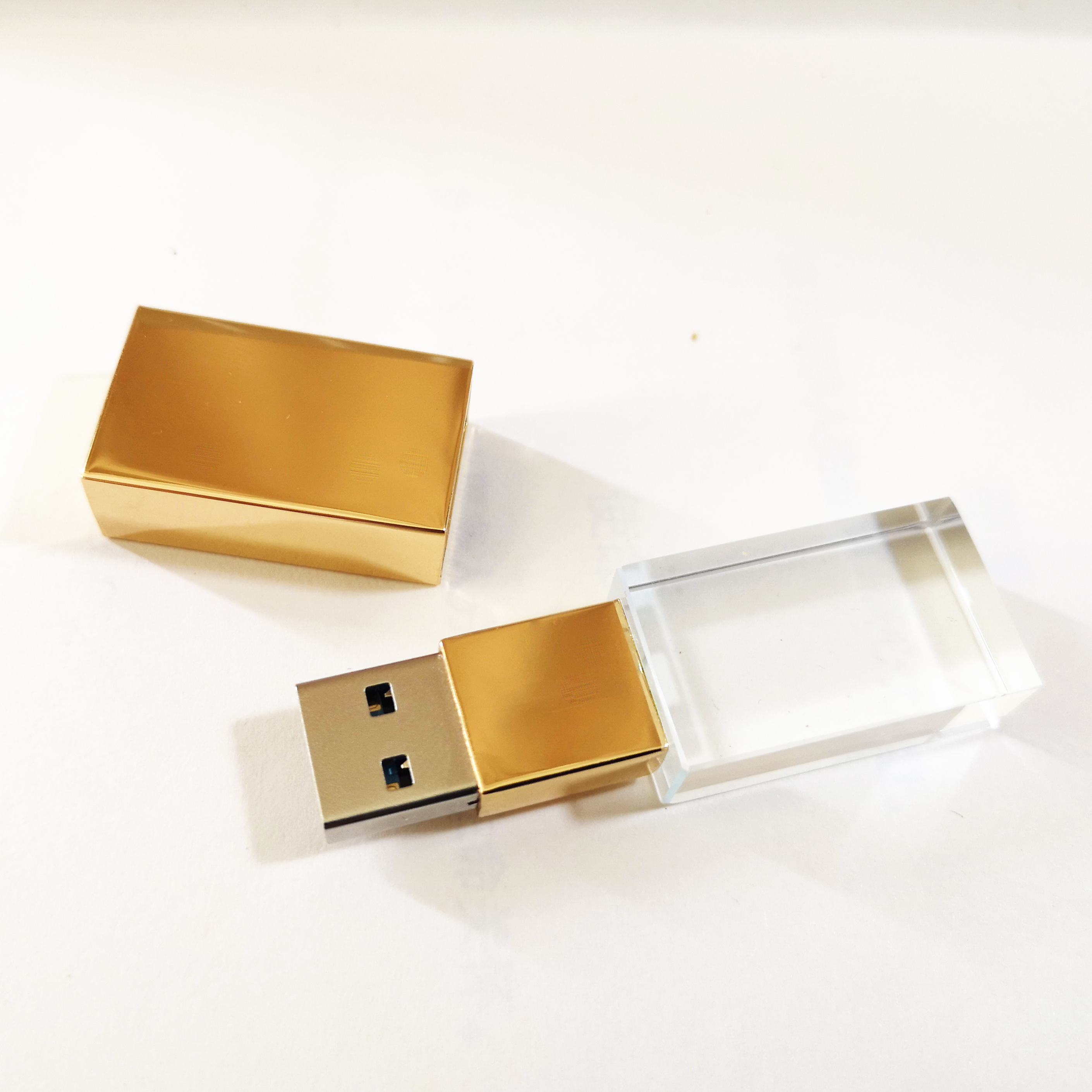 Màu vàng rực rỡ pha lê USB 32GB