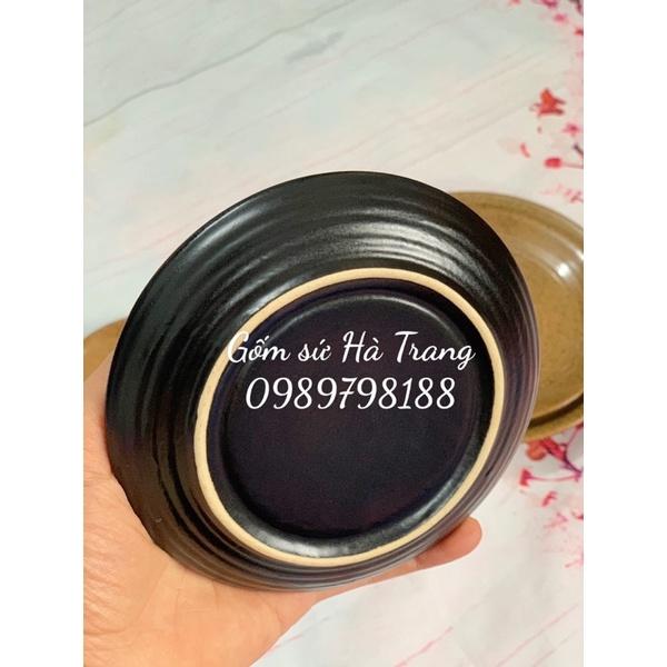 Đĩa tròn men đen lòng nâu gốm hạt tiêu gốm sứ Bát Tràng cao cấp không chì các size đường kính từ 22 đến 30cm