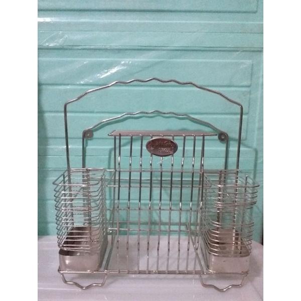 Kệ để dao thớt bằng inox không han gỉ để được mọi vị trí