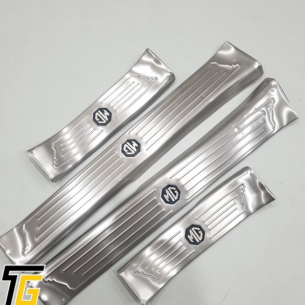 Bộ Ốp bậc cửa, nẹp bước chân trong ngoài Inox dành cho xe MG ZS, MG HS đời 2018- 2021, 2022
