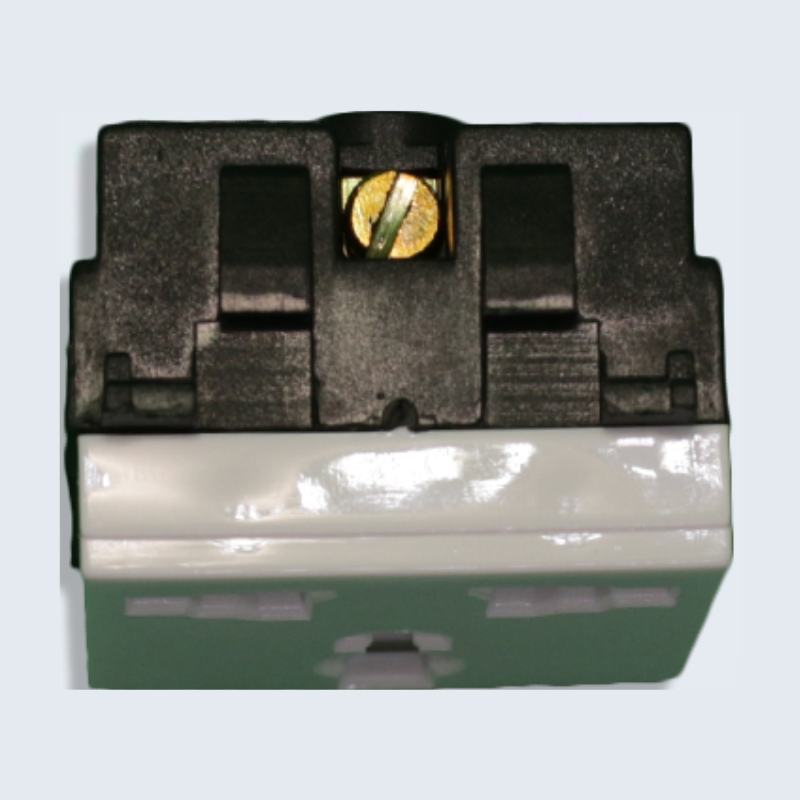 Ổ cắm đơn đa năng 13A, size M (F1426UAM_WE)