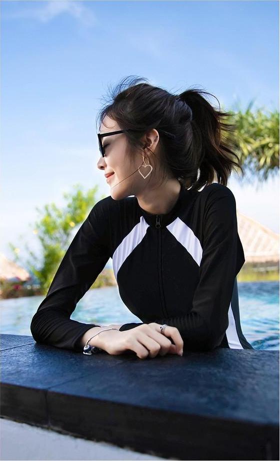 Aó bơi liền thân dài tay tôn dáng che bụng