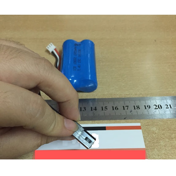 Pin sạc 7.4V dung lượng 1500mAh dành cho F49