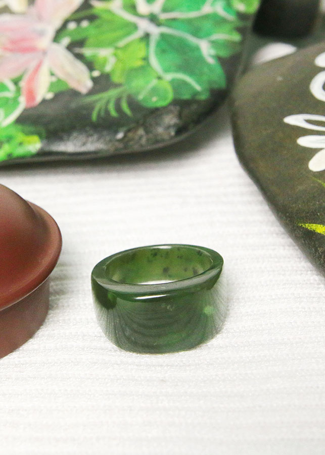 Nhẫn ngọc bích nephrite jade