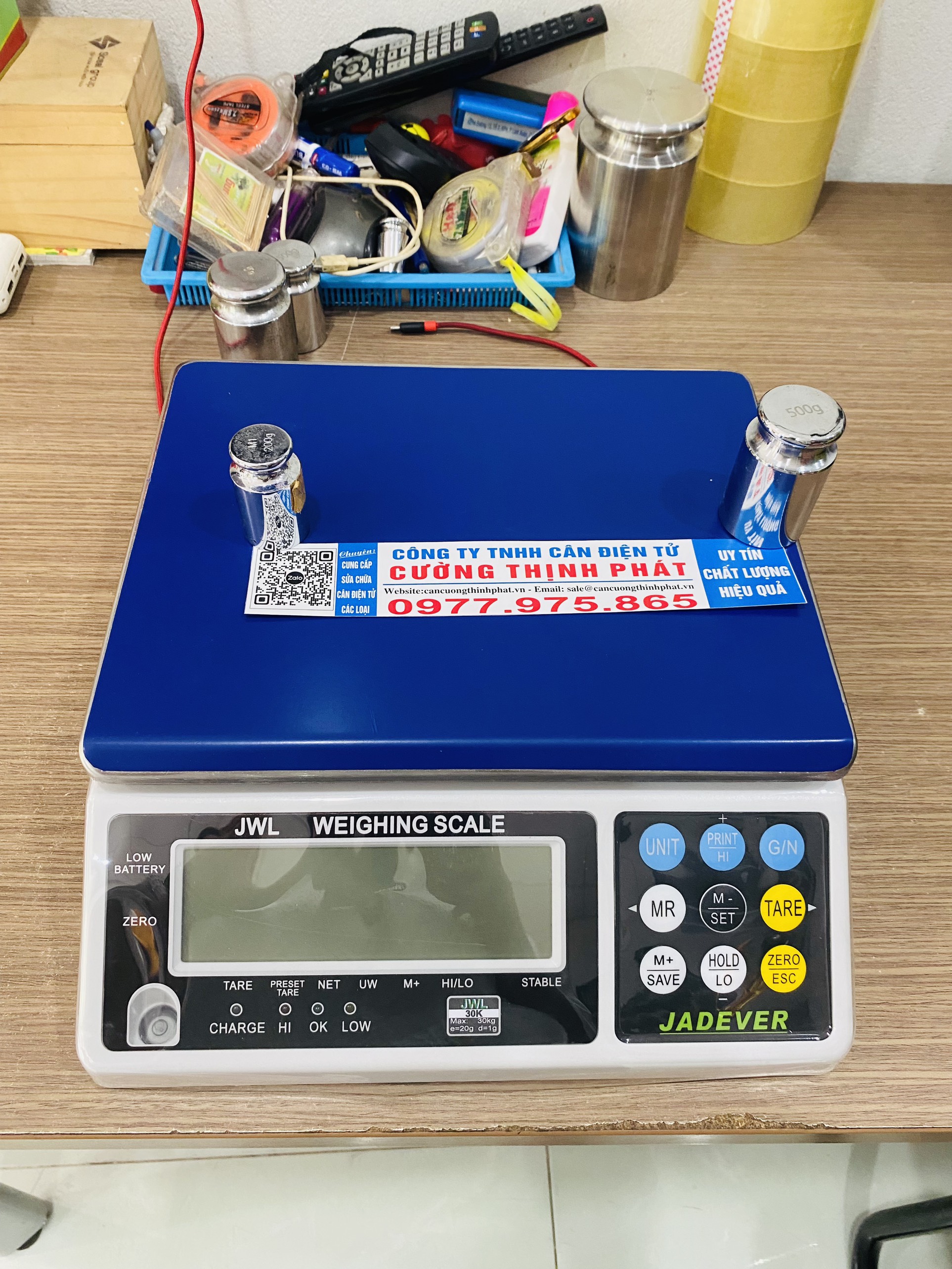 Cân điện tử Jadever JWL Mức cân 6kg độ đọc 0.2g, cân thông dụng hiện đại chính xác đến từng gram