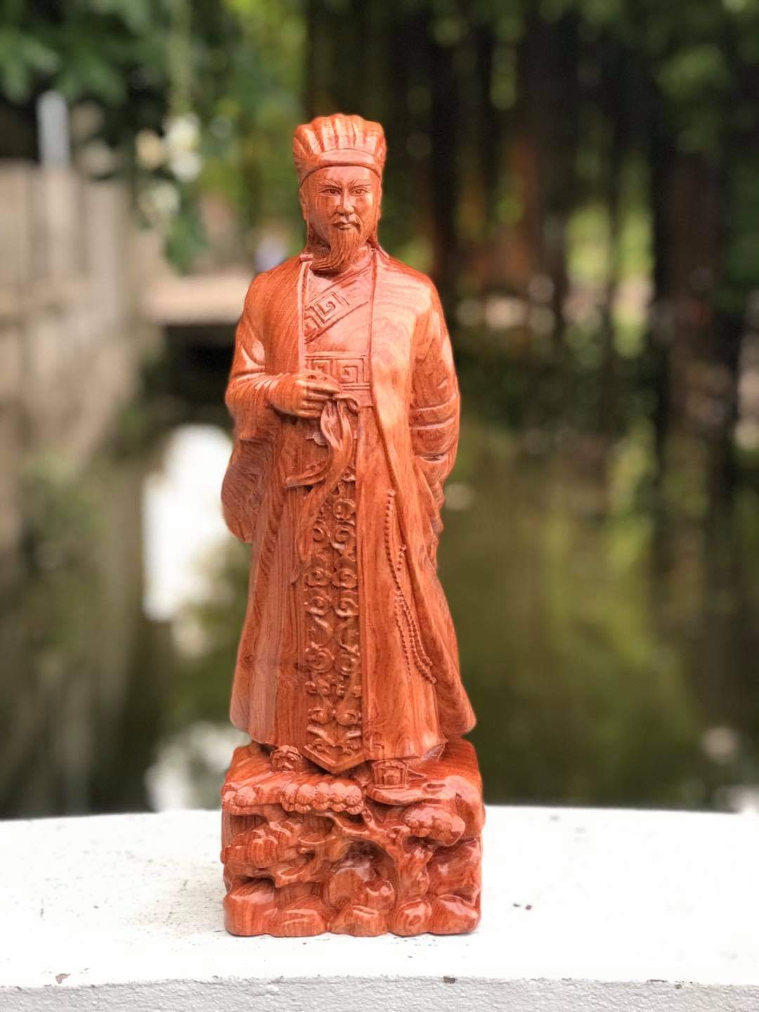 Tượng Khổng Minh gỗ hương nguyên khối cao 60cm