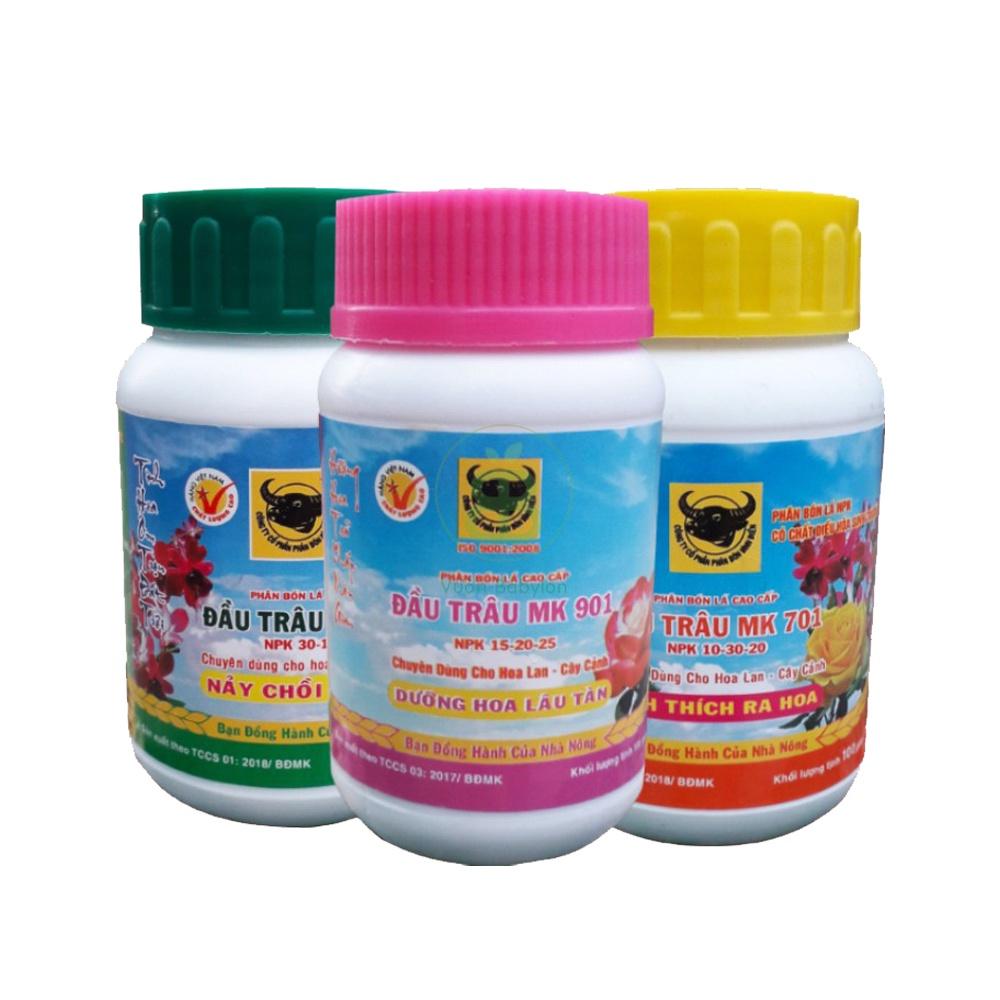 Bộ sản phẩm bao gồm 3 lọ phân bón lá đầu trâu 501, 701, 901 thích hợp cho mọi giai đoạn phát triển của cây trồng.