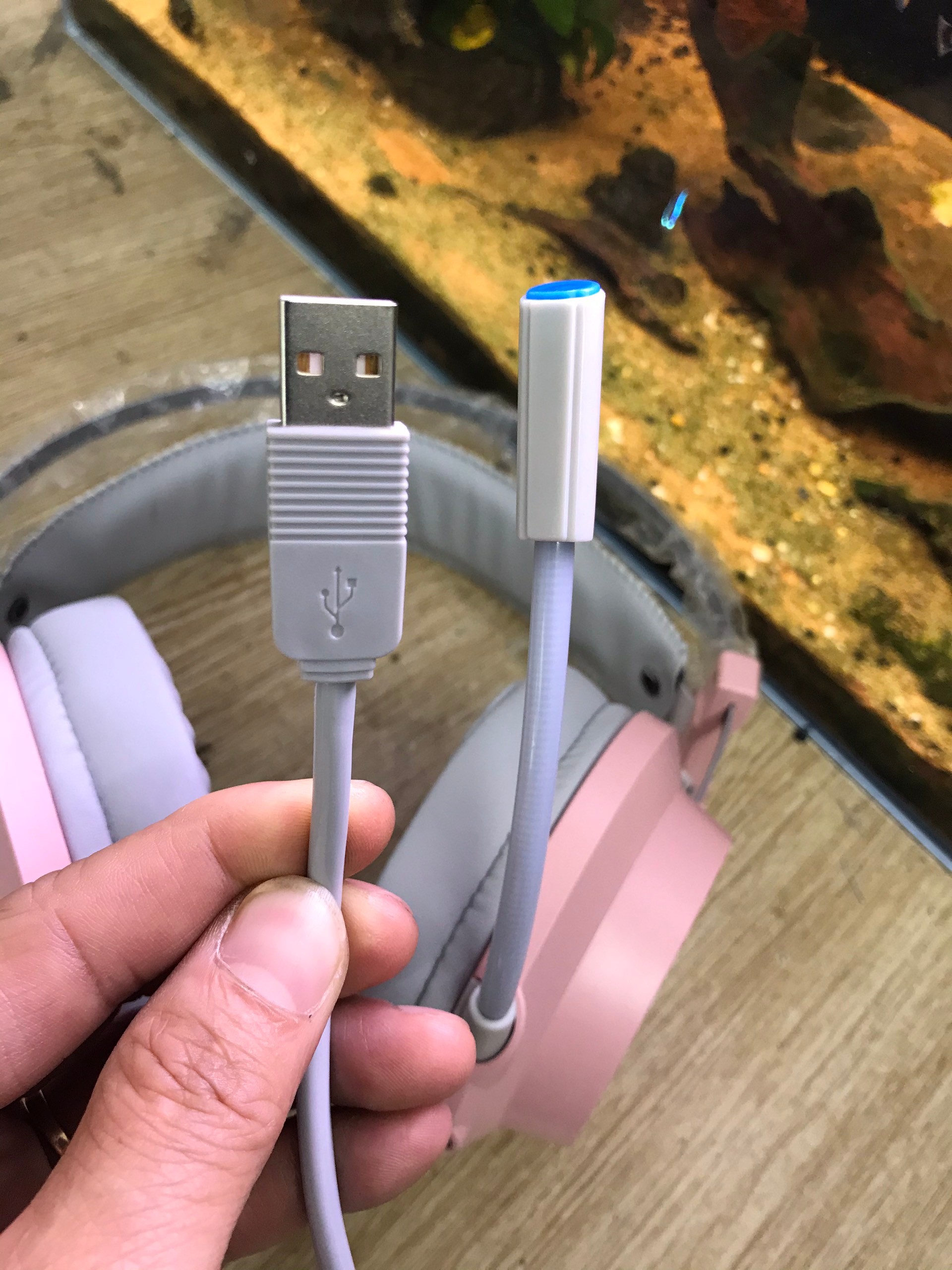 Tai nghe chụp tai chuyên game Wangming 9800S Pink Âm Thanh 7.1 - Led RGB - Jack Cắm USB - Hàng chính hãng