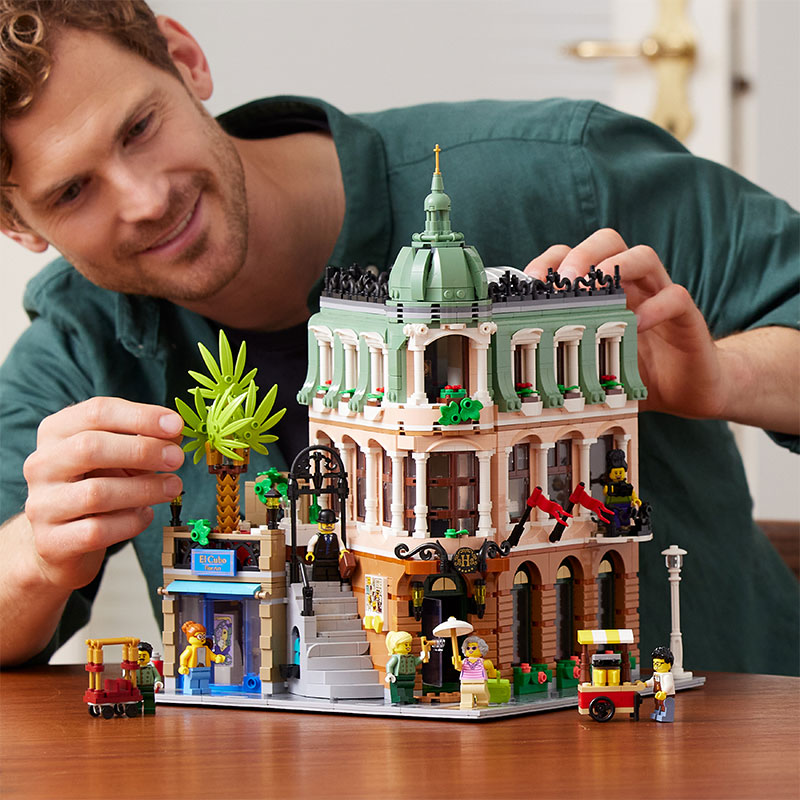 Đồ Chơi LEGO Khách Sạn Cổ Điển 10297