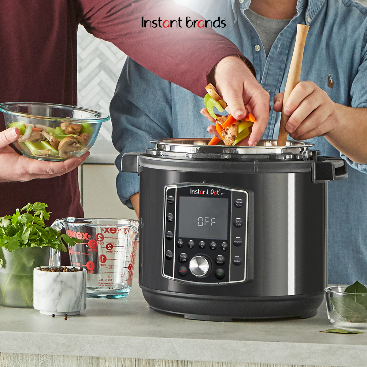 Nồi Áp Suất Điện Đa Năng INSTANT POT PRO 10-IN-1, 5.7L - Hàng Chính Hãng