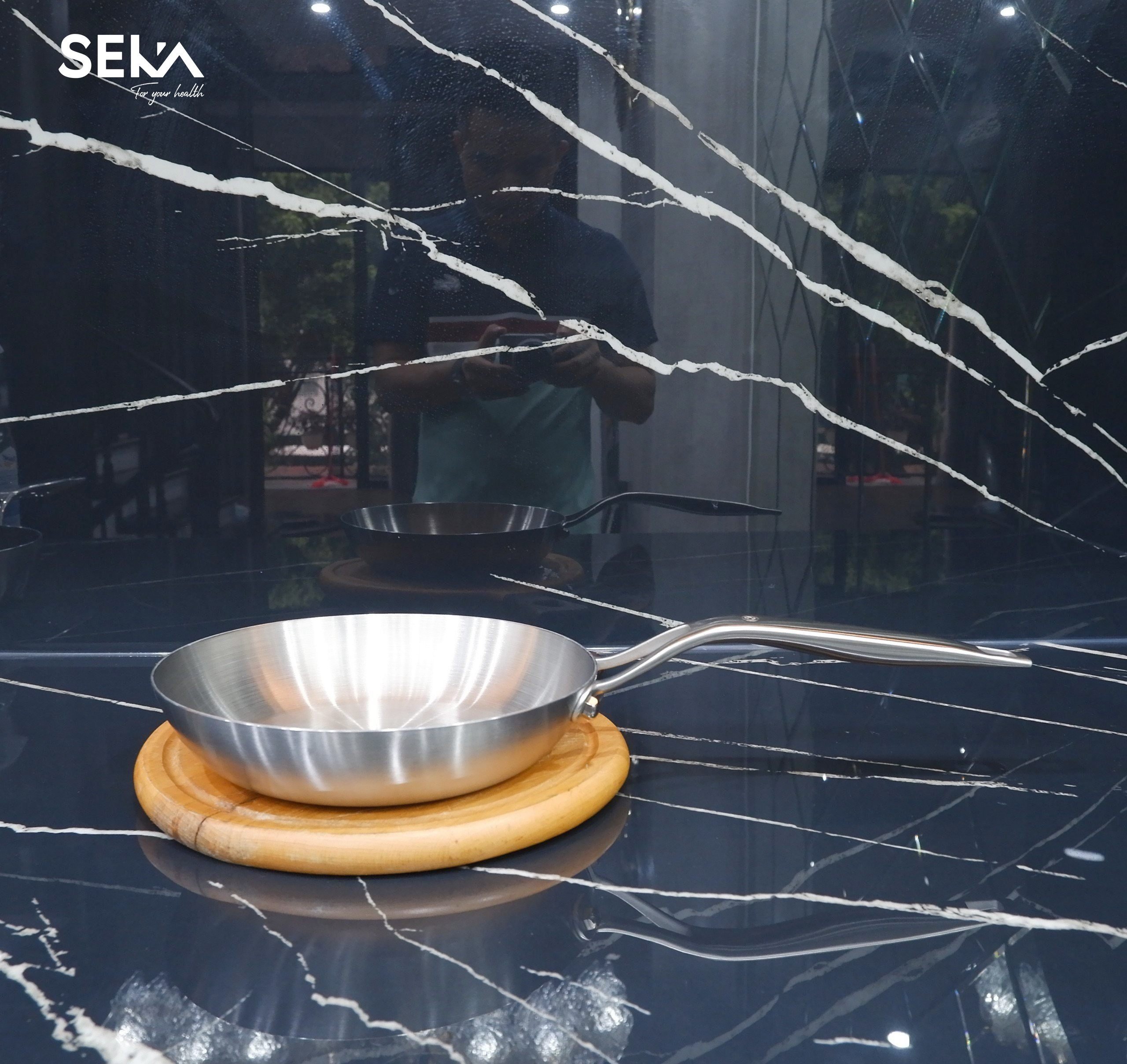Chảo inox Nguyên khối nông lòng SEKA SK6030, sử dụng cho mọi loại bếp