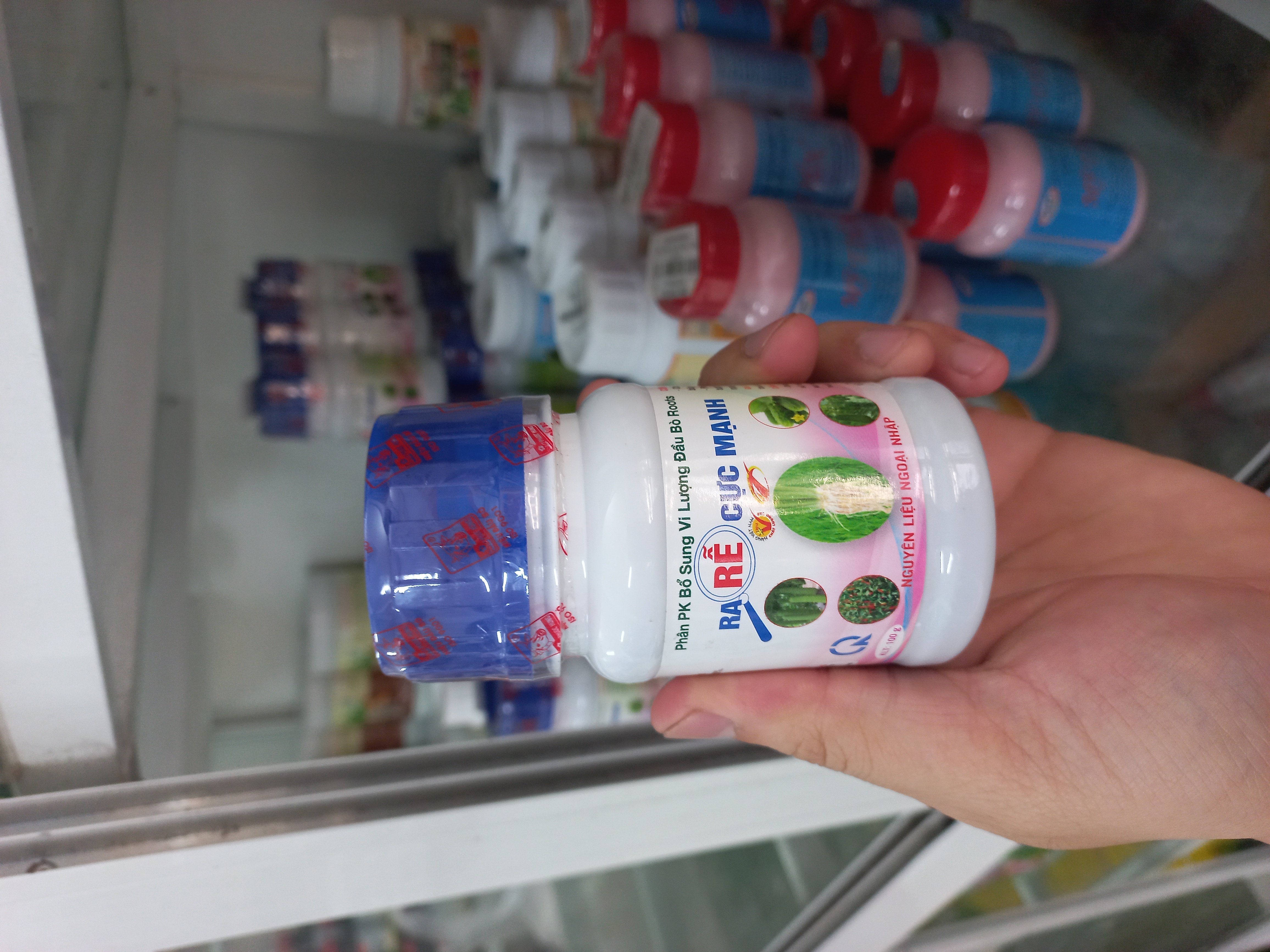 Phân PK Bổ Sung Vi Lượng Đầu Bò Roots Ra Rễ Cực Mạnh 100g