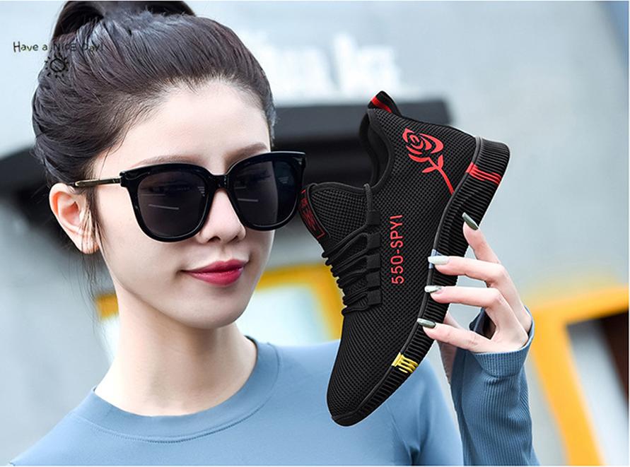 Giày sneaker nữ thời trang mới nhất buộc dây siêu nhẹ V245