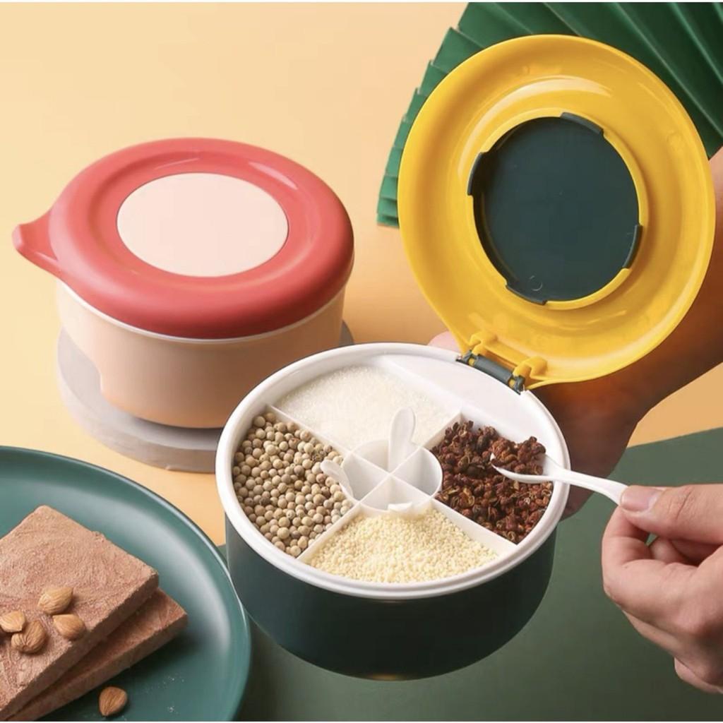 Hủ đựng gia vị 4 ngăn dạng tròn+ tặng kèm 4 muỗng